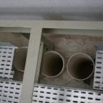 Colocação calhas fundo caixa para evitar umidade