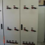 Vista Externa Acionamento dos Disjuntores com Manoplas