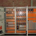 Vista Interna Máquina Robotizada Empilhar Carro de Passagem Queima Telha