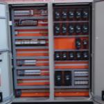 Vista Iterna Paíneis CLP OMRON CJ2 e Inversores em Rede MODBUS