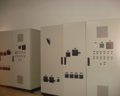 QGBT-2   Detalhes Construtivos e Instalação na Fábrica